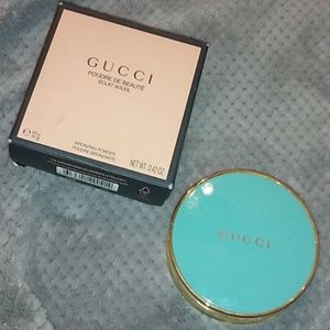 Gucci bronzing powder